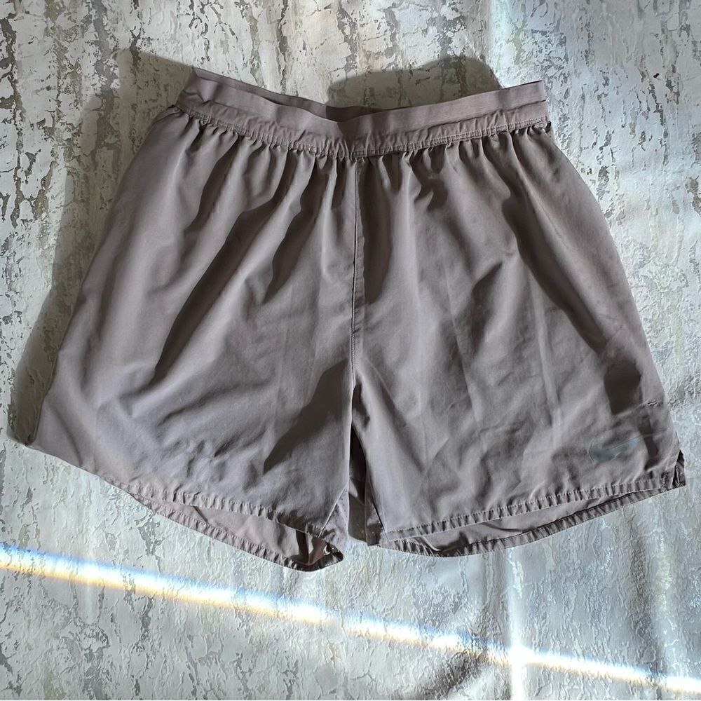 Nike Dri fit 5.5” lined running shorts